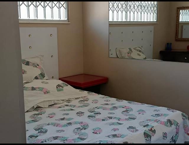 2 BEDROOM APARTMENT FOR SALE IN ESSENWOOD